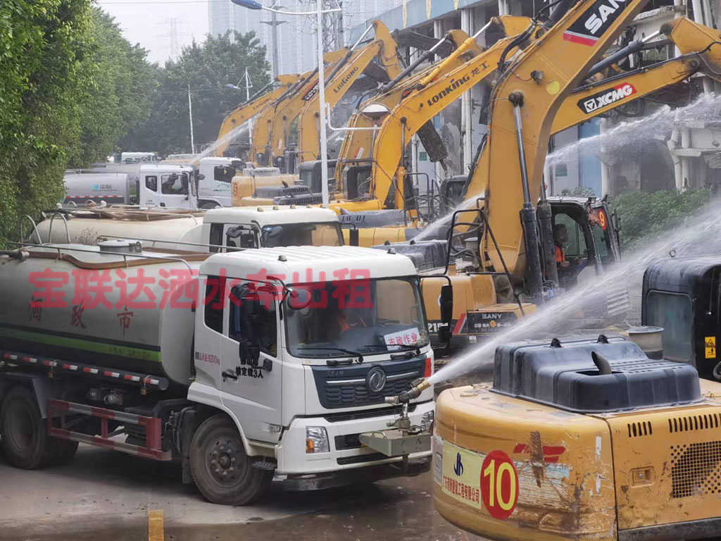 志高廠(chǎng)拆遷施工灑水車(chē)降塵